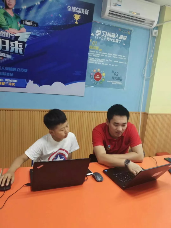 帶著責(zé)任，走好教育的路——最暖人氣教師杜時(shí)男專訪