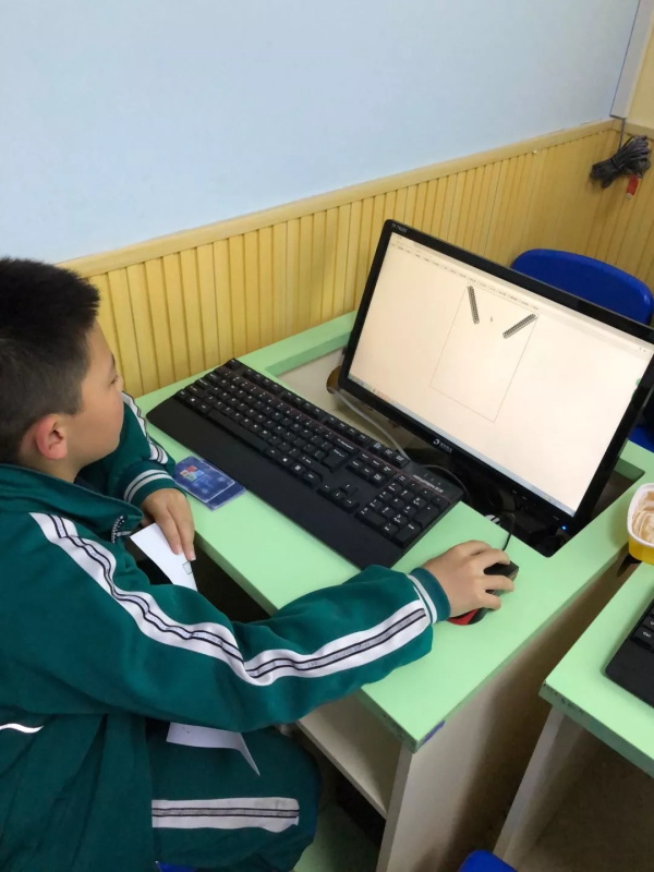 帶著責(zé)任，走好教育的路——最暖人氣教師杜時(shí)男專訪