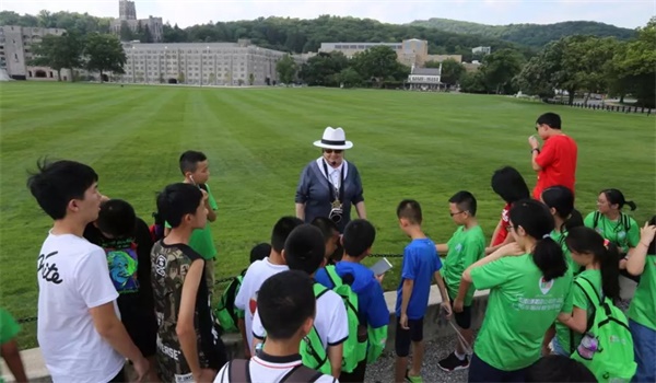 青春無(wú)畏，逐夢(mèng)萬(wàn)里行——研學(xué)營(yíng)金牌領(lǐng)隊(duì)李非凡老師帶隊(duì)分享