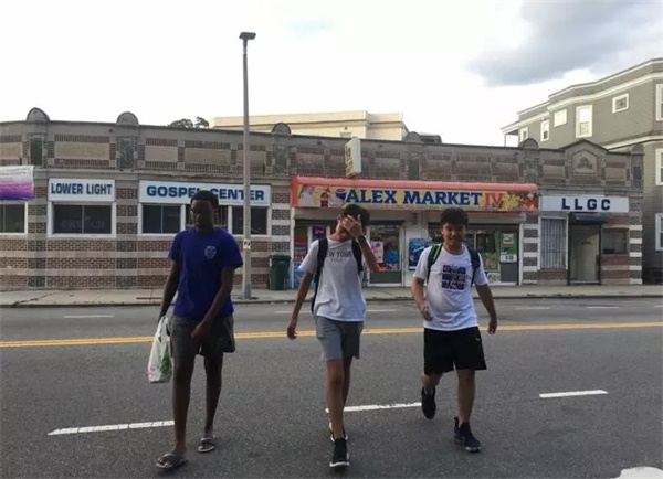 行萬里路，讀萬卷書——研學(xué)營金牌領(lǐng)隊謝麗娟老師帶隊分享