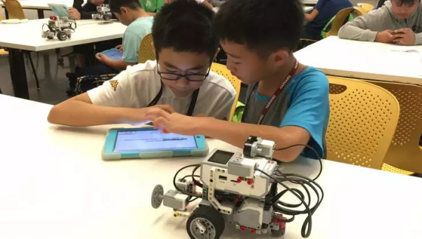 春節(jié)還能這么過 ▏童程童美2019寒假高端編程研學營全球啟航