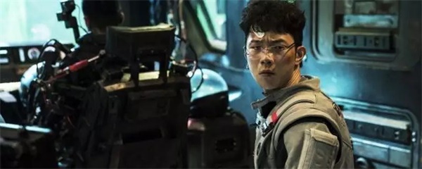 票房破40億的《流浪地球》，隱藏著重大的教育意義！