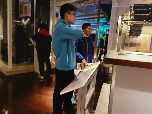 在世界頂級(jí)名校斯坦福大學(xué)學(xué)編程，讓孩子走在國(guó)際教育的前沿