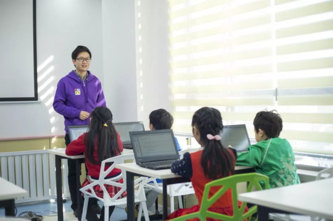 學(xué)<a style='color:blue' href='http://m.lrs2.com/ai/ask/3580.html'>少兒編程有什么用</a>，少兒編程有什么好處，這些您了解嗎？