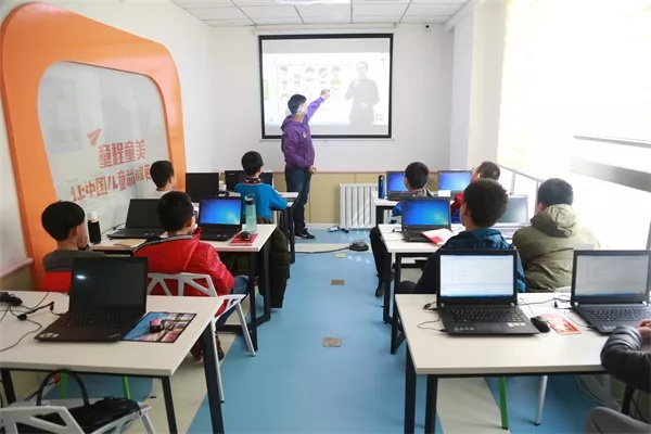 進(jìn)名校難，出名校更難，孩子離畢業(yè)還缺一張證書(shū)！