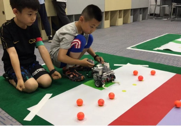走向勝利，202顆明日之星云集童程童美RoboRAVE國際大賽暑期特訓營！