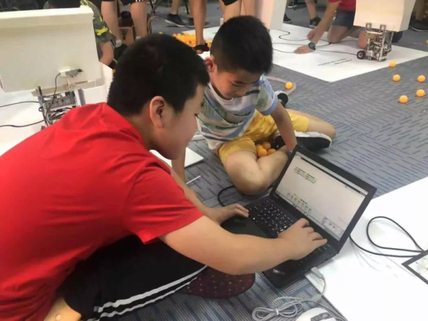 走向勝利，202顆明日之星云集童程童美RoboRAVE國際大賽暑期特訓營！