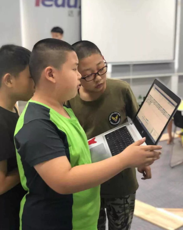 走向勝利，202顆明日之星云集童程童美RoboRAVE國際大賽暑期特訓營！