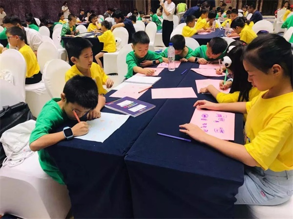 2019WRO昆明營(yíng)：千余選手同臺(tái)競(jìng)技，童程童美150多位學(xué)員榮獲大獎(jiǎng)！ 