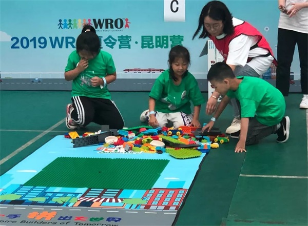 2019WRO昆明營(yíng)：千余選手同臺(tái)競(jìng)技，童程童美150多位學(xué)員榮獲大獎(jiǎng)！ 